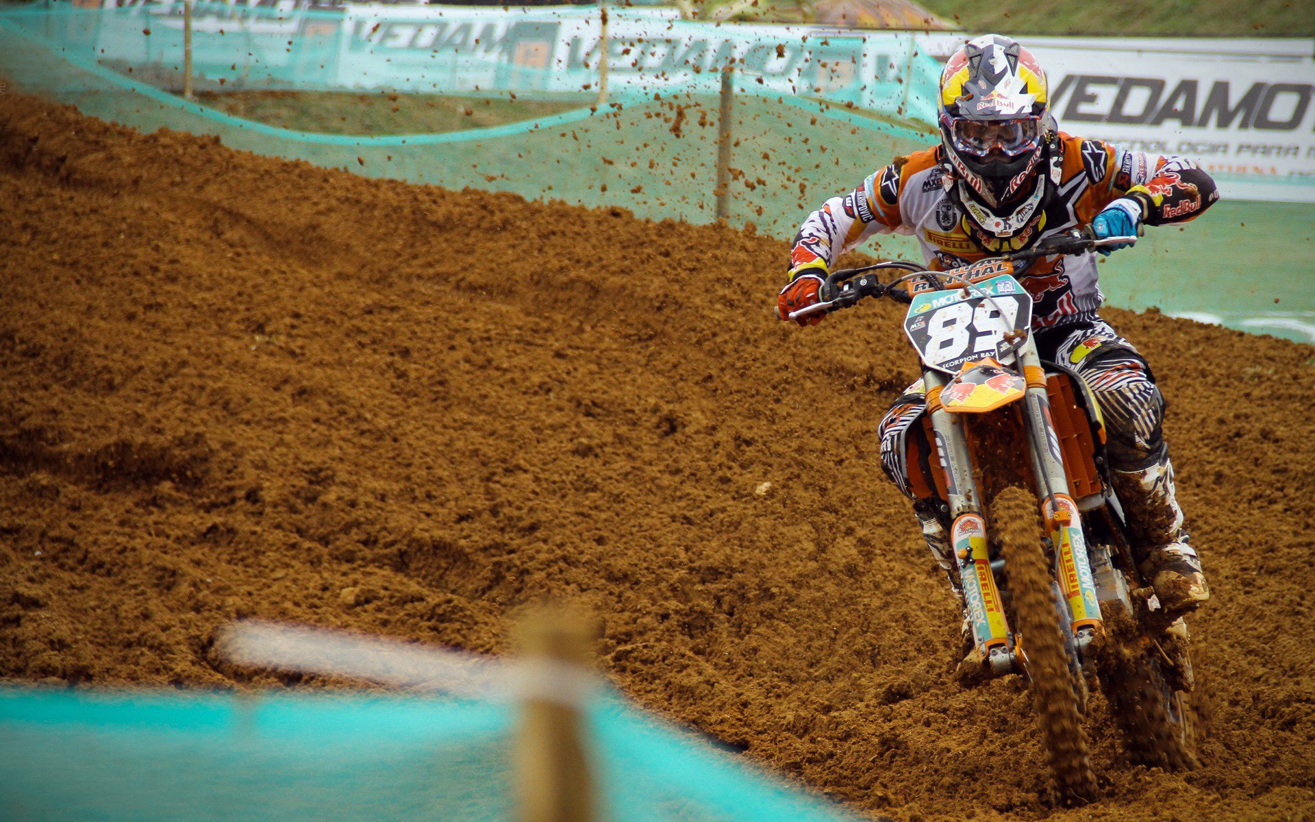 中国女排比赛现场出现感人标语，适合中国女排的文案